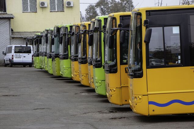 На маршрути у Дніпрі виходять автобуси великої місткості