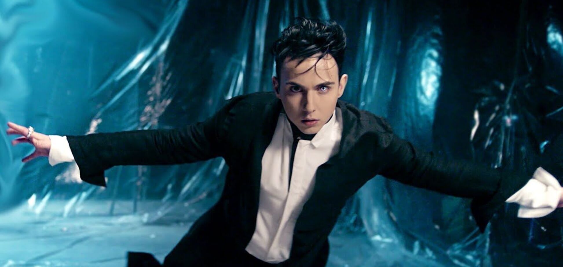 MELOVIN збрив брови на камеру і викликав у мережі ажіотаж