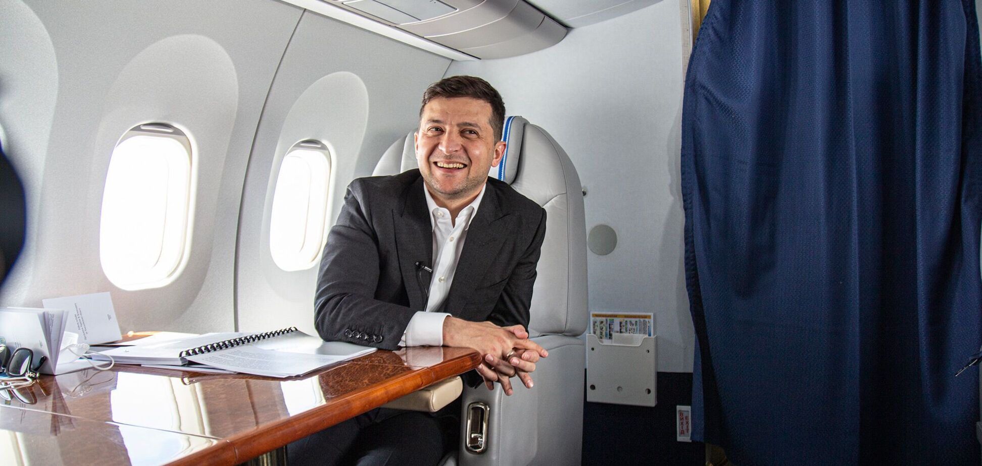 Українців обурили витрати на інтернет для літака Зеленського
