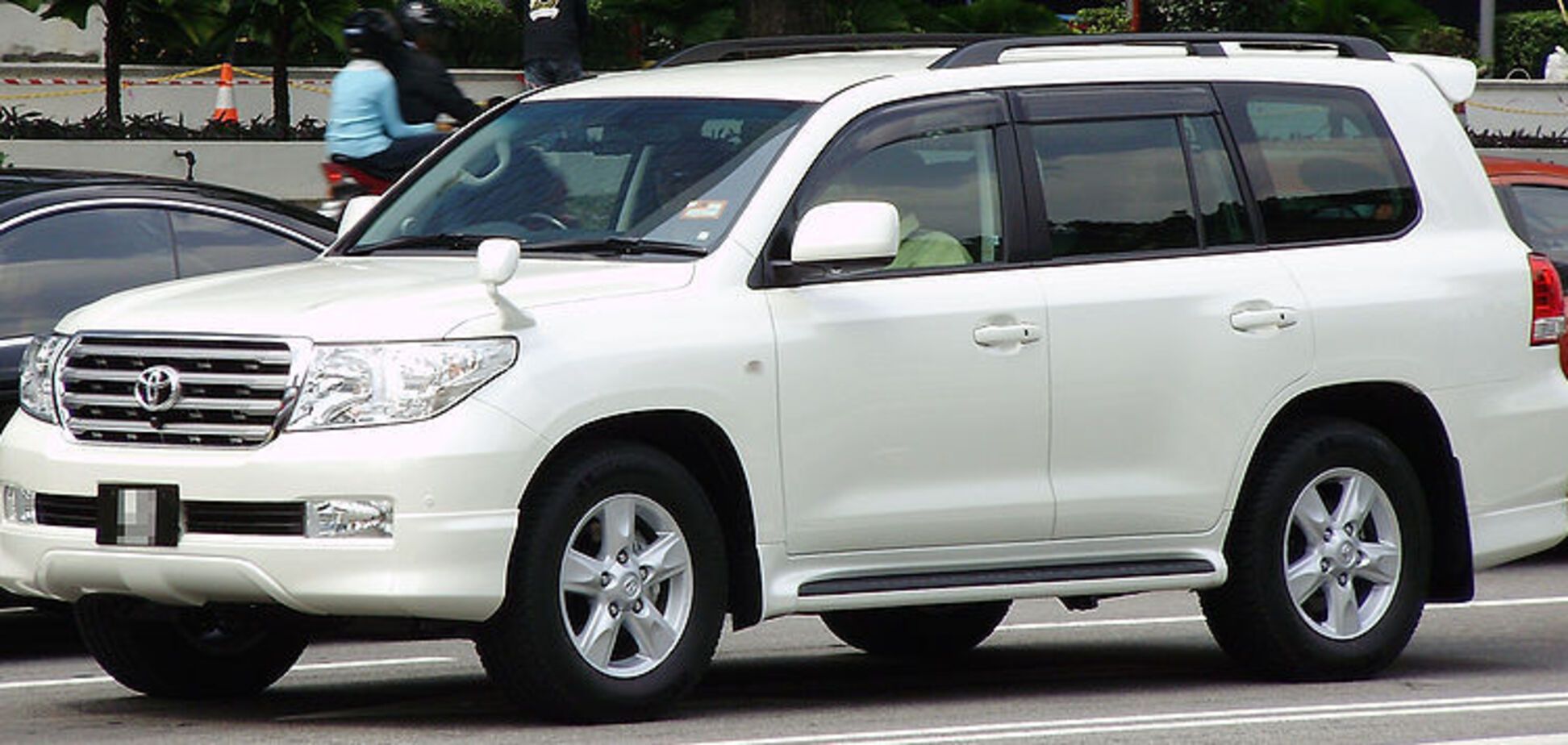 Уволен глава КП в Киеве, открывший торги на закупку Toyota Land Cruiser