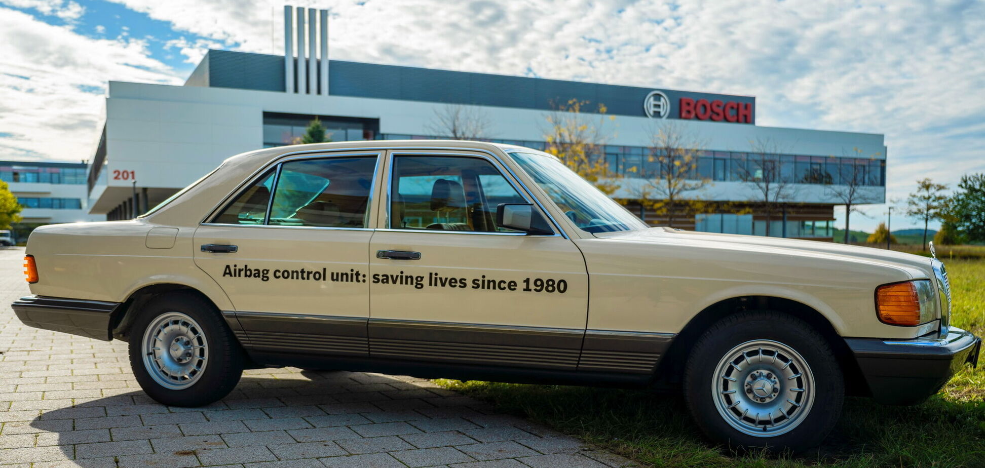 Подушка безопасности отметила 40-летний юбилей