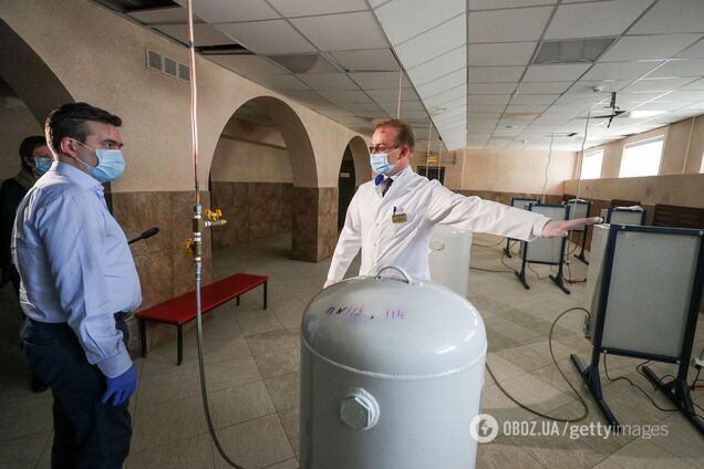 Журналист за час нашел концентраторы в два раза дешевле, чем закупила больница. Фотофакт