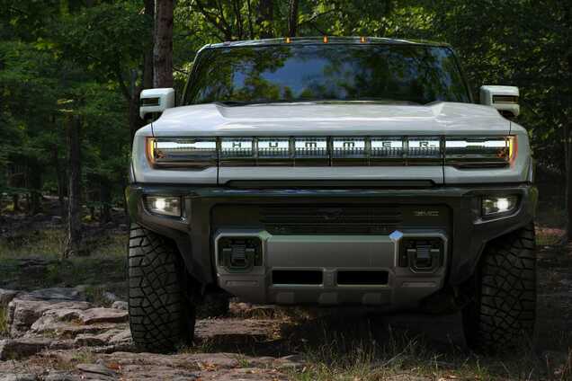 Американці вперше показали електричний позашляховик Hummer