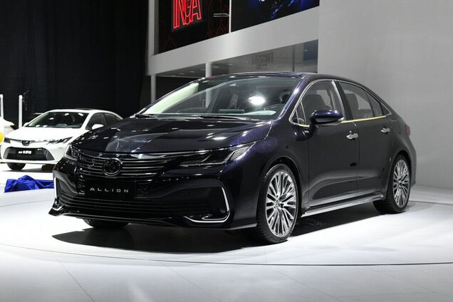 Toyota представила недорогую альтернативу Camry