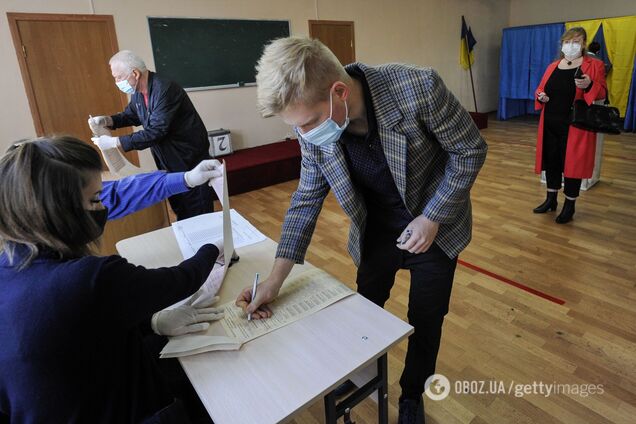 Зафиксированы первые нарушения на избирательных участках