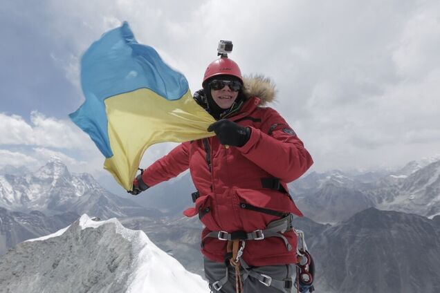 Діма Комаров на вершине Айленд-Пик (Непал)