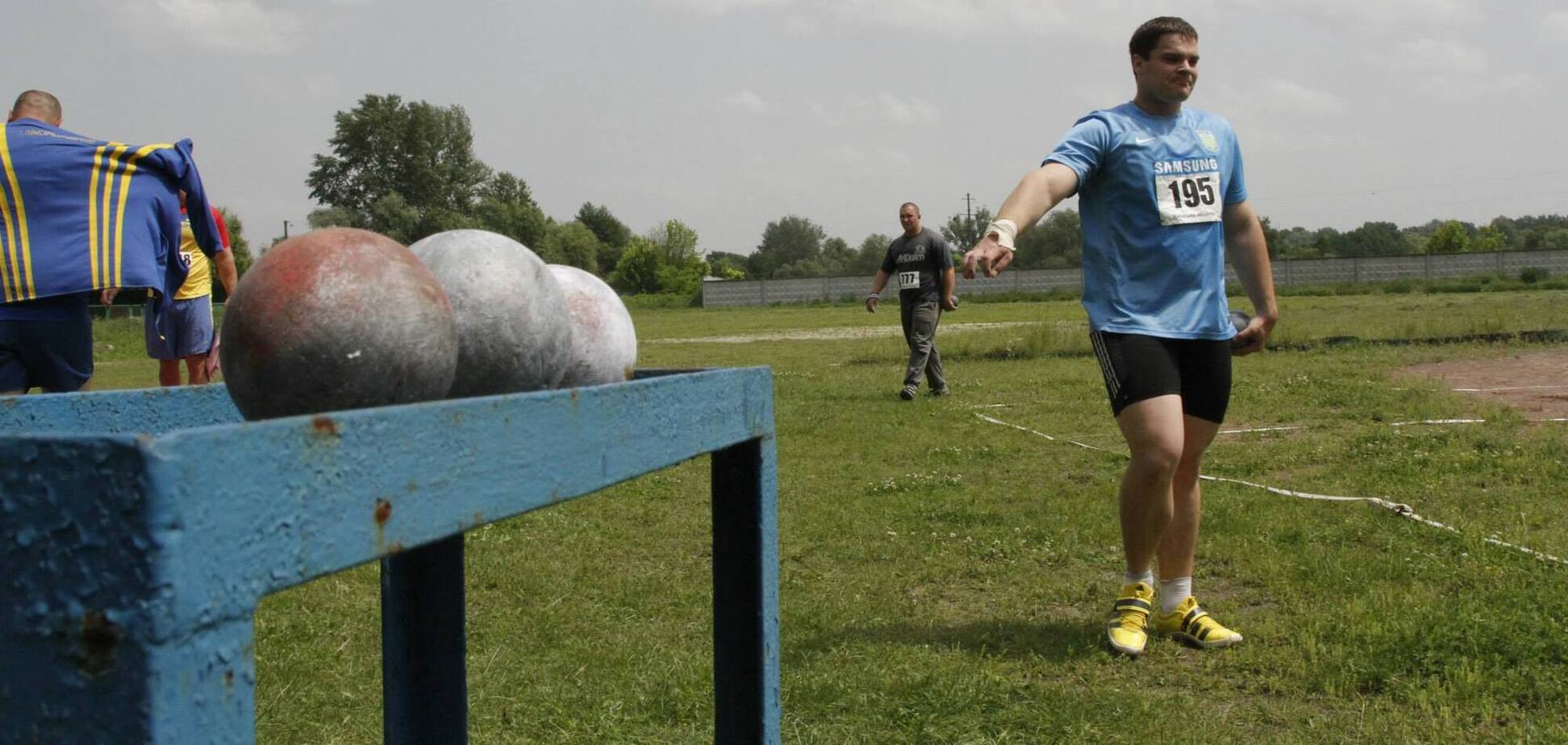 Микола Багач