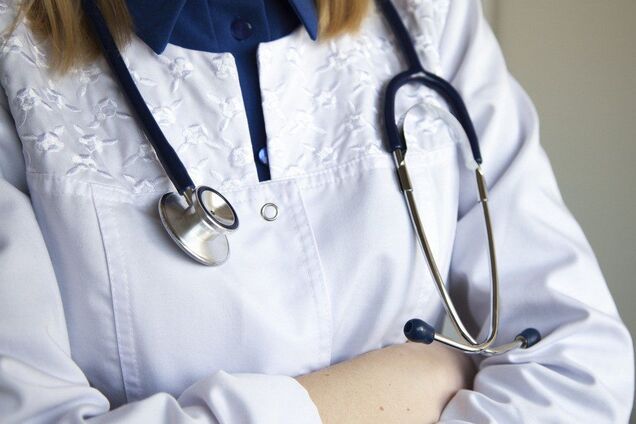 В Житомире мужчина избил врача