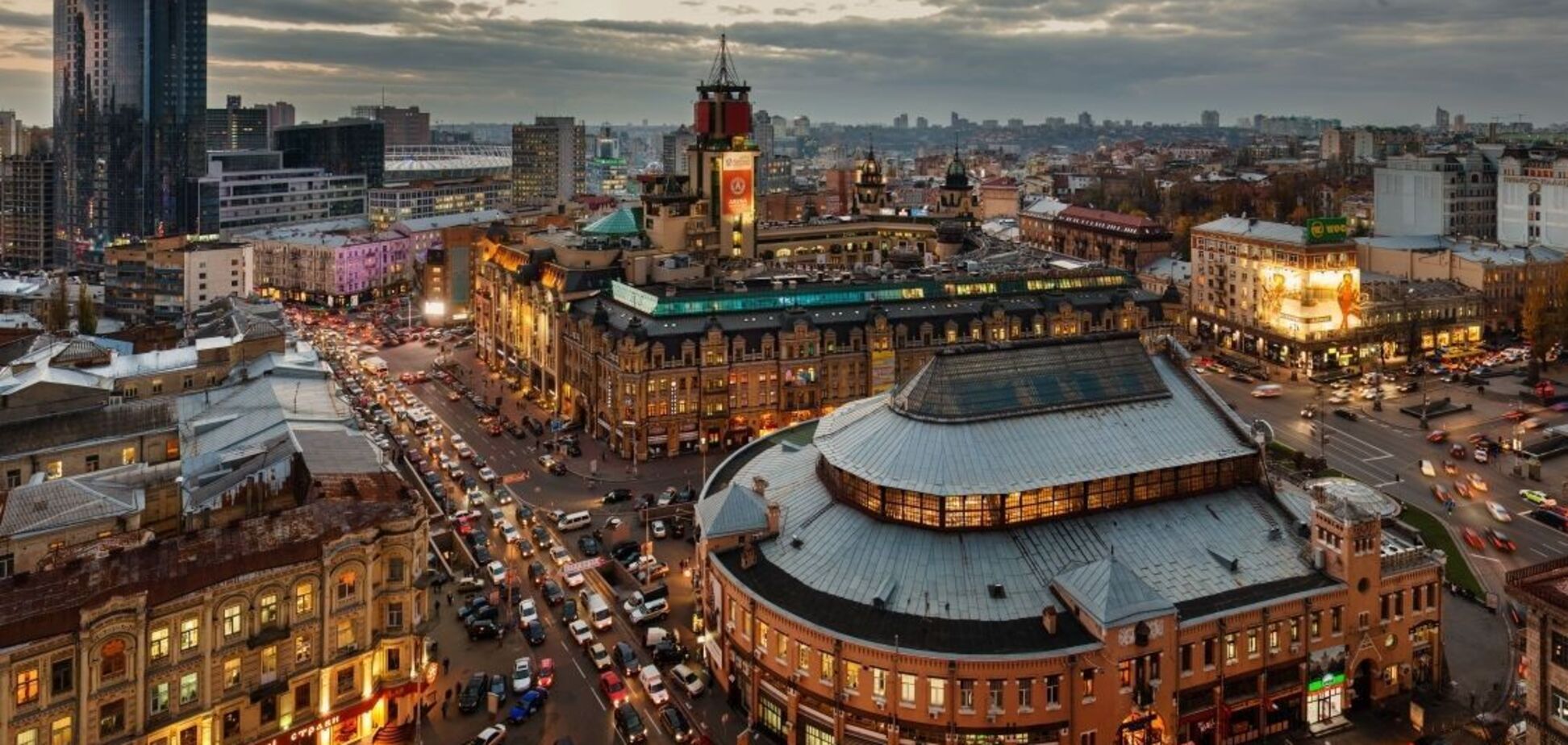 Первый небоскреб Украины вспомнили раритетным фото