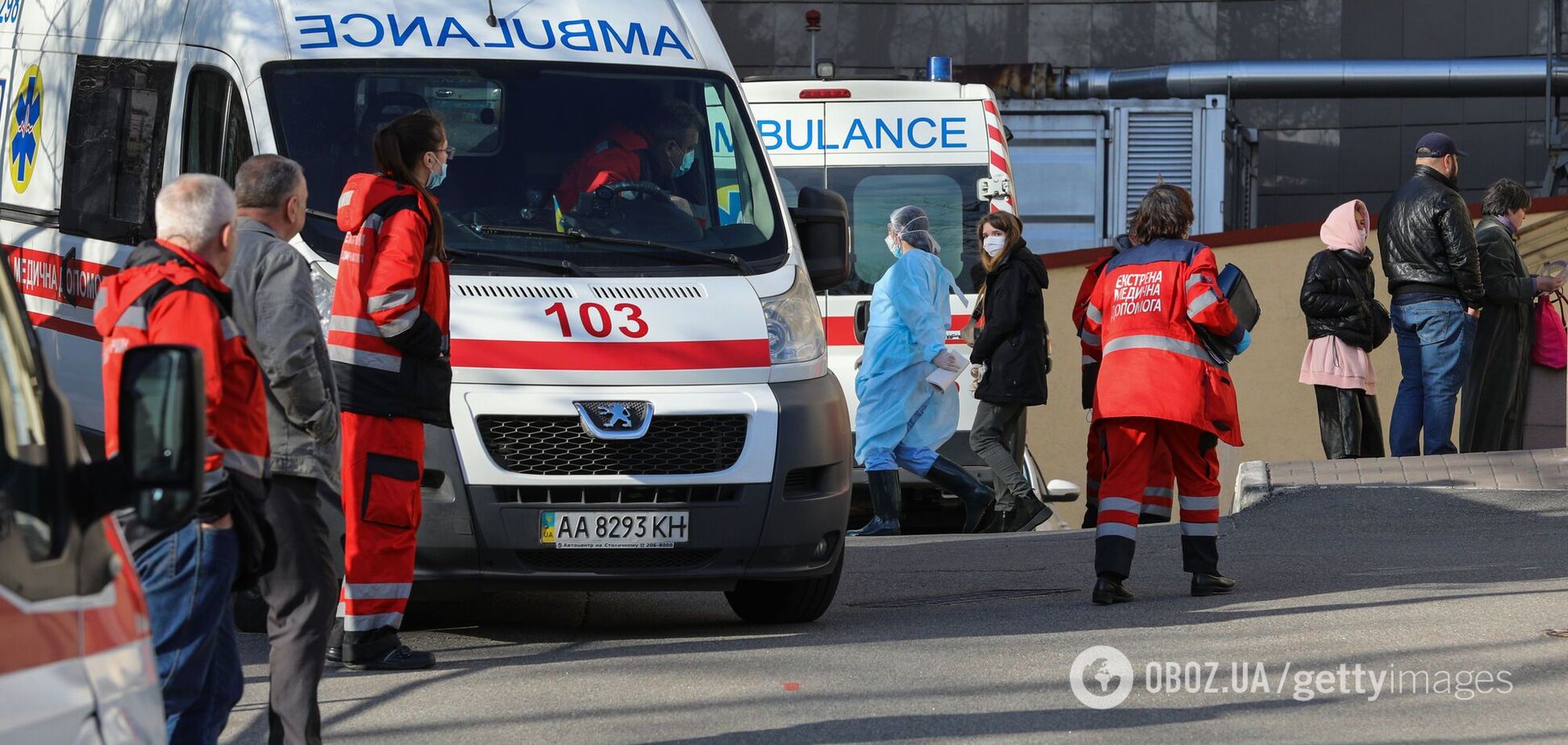 Врач находился на ИВЛ две недели