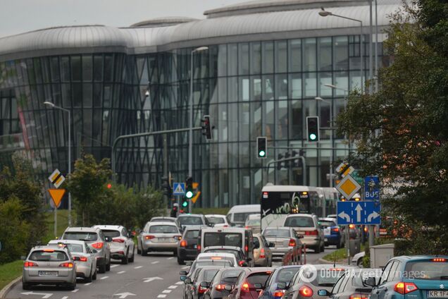 В Україні почали діяти нові ПДР для водіїв і пішоходів: що змінилося