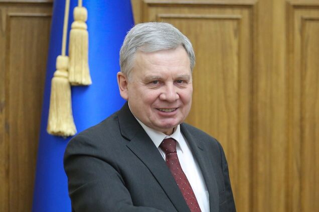 Таран має піти у відставку через гальмування реформи армії і зрив оборонних контрактів – 'Голос'