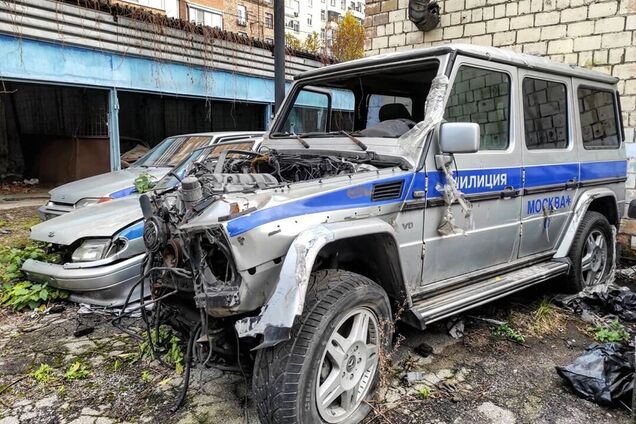На свалке нашли брошенный полицейский Mercedes G-Class