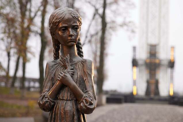 Пам'ятник жертвам Голодомору в Україні
