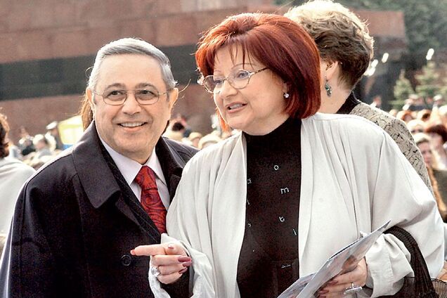 Экс-жена и дочь Петросяна заявили, что его новорожденный сын ему не родной: они требуют тест ДНК