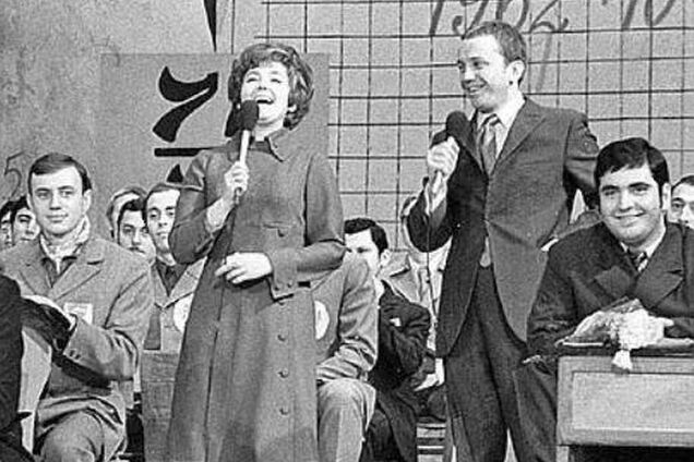 Ведучими КВН з 1964 по 1972 рік були Світлана Жильцова і Олександр Масляков