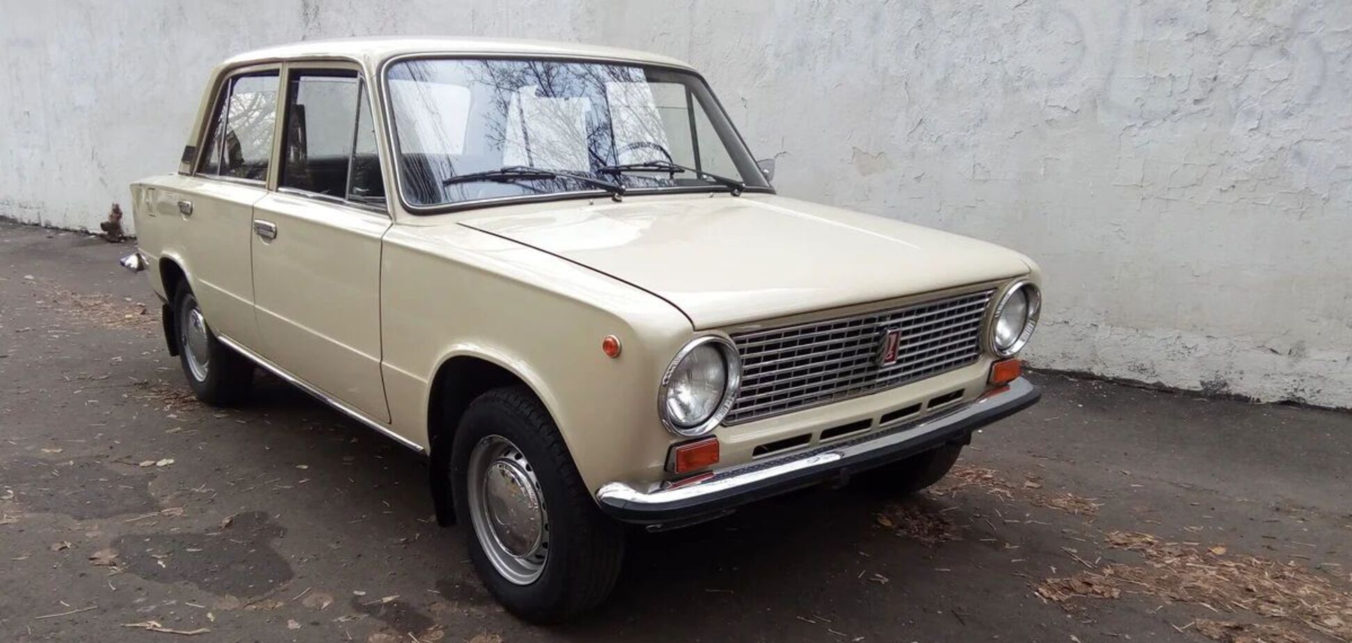 38-річний 'Жигулі' з пробігом 70 км оцінили в мільйон