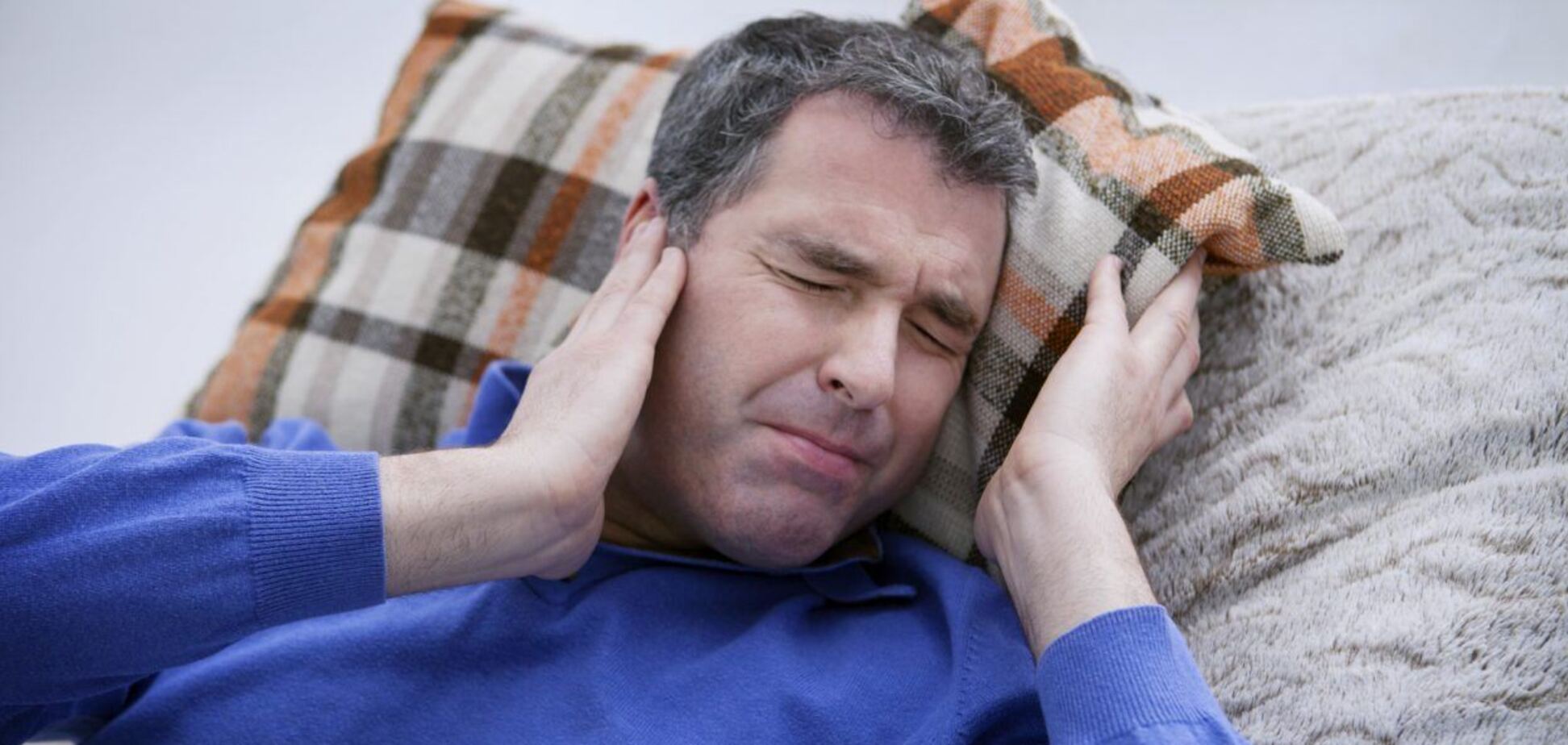 Коронавирус может усугублять проблемы со слухом, – врачи
