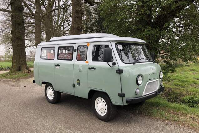 В Нидерландах построили дом на колесах на базе 'Буханки'