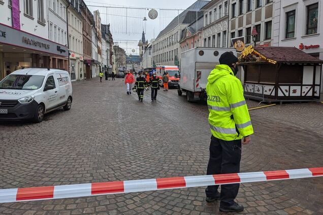 В Трире автомобиль влетел в толпу людей