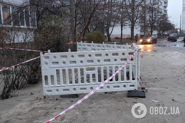 Из-за прорыва трубы люди остались без питьевой воды