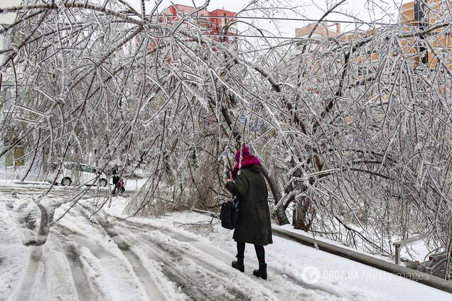 Снег и дожди сковали Украину: спасатели объявили I уровень опасности