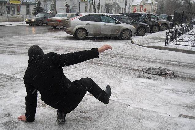 Как уберечься от травм во время гололеда