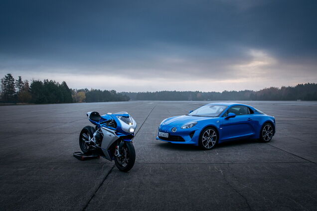 MV Agusta представила спортбайк, созданный вместе с Alpine