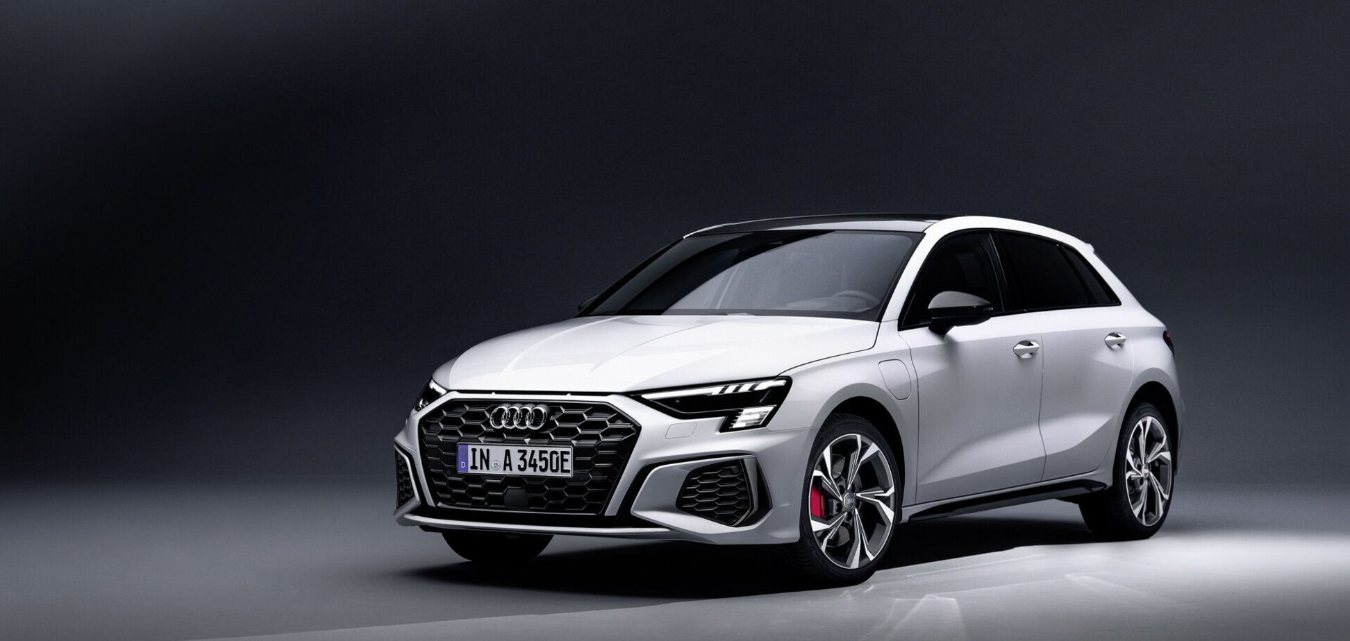 Audi начала продажи гибридного хэтчбека A3 Sportback 45 TFSI e