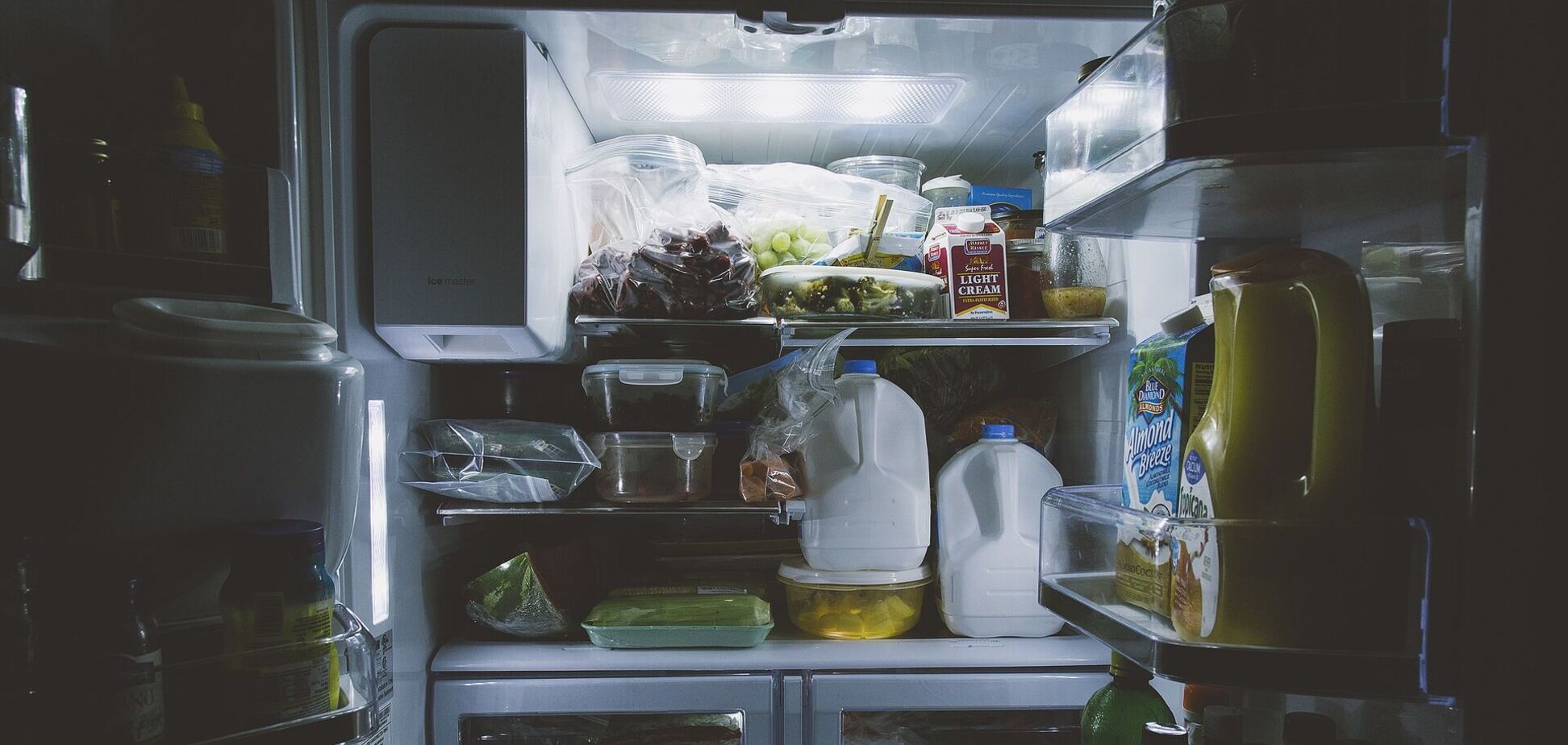 Топ-7 продуктів, які не можна зберігати в холодильнику: причини