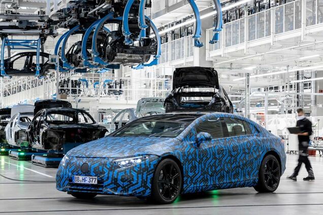 Mercedes показав електричний S-Class із запасом ходу 700 км