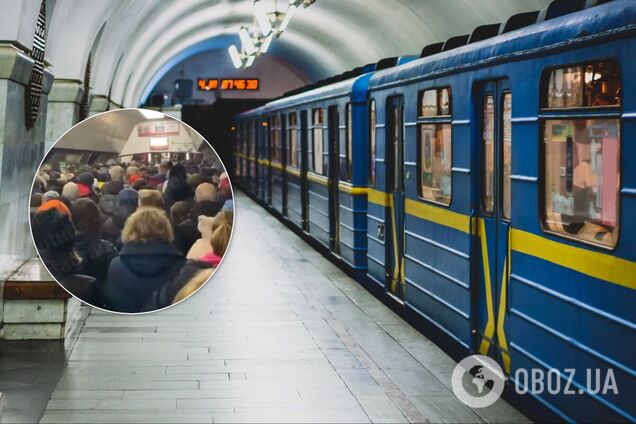 В метро Киева скопилось много людей