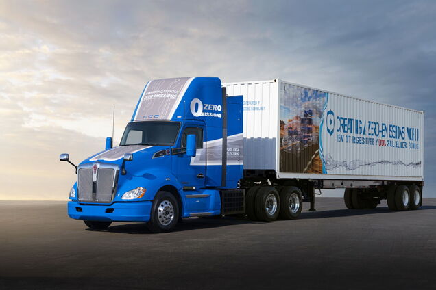 Toyota представила прототип водородного грузовика для магистральных перевозок
