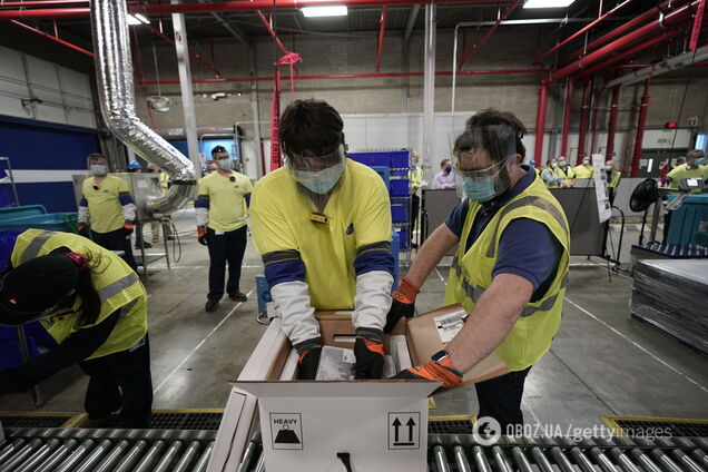 Упаковка вакцины Pfizer