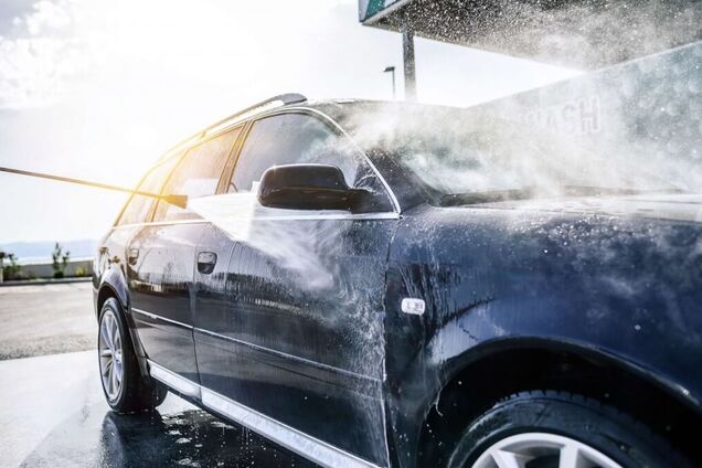 Як правильно мити автомобіль взимку: ТОП-5 порад