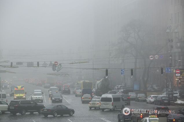 В Україні оголосили I рівень небезпеки: видимість на дорозі обмежена