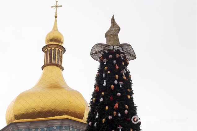 У ПЦУ розповіли, чому тільки зірка повинна прикрашати ялинку