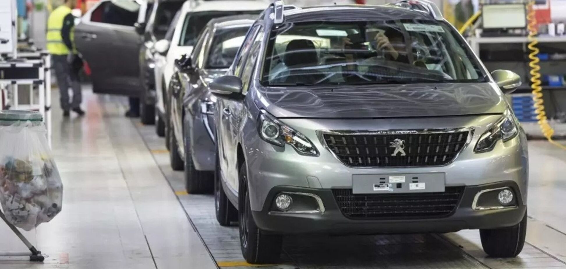 Авторынок Франции упал до 45-летнего минимума