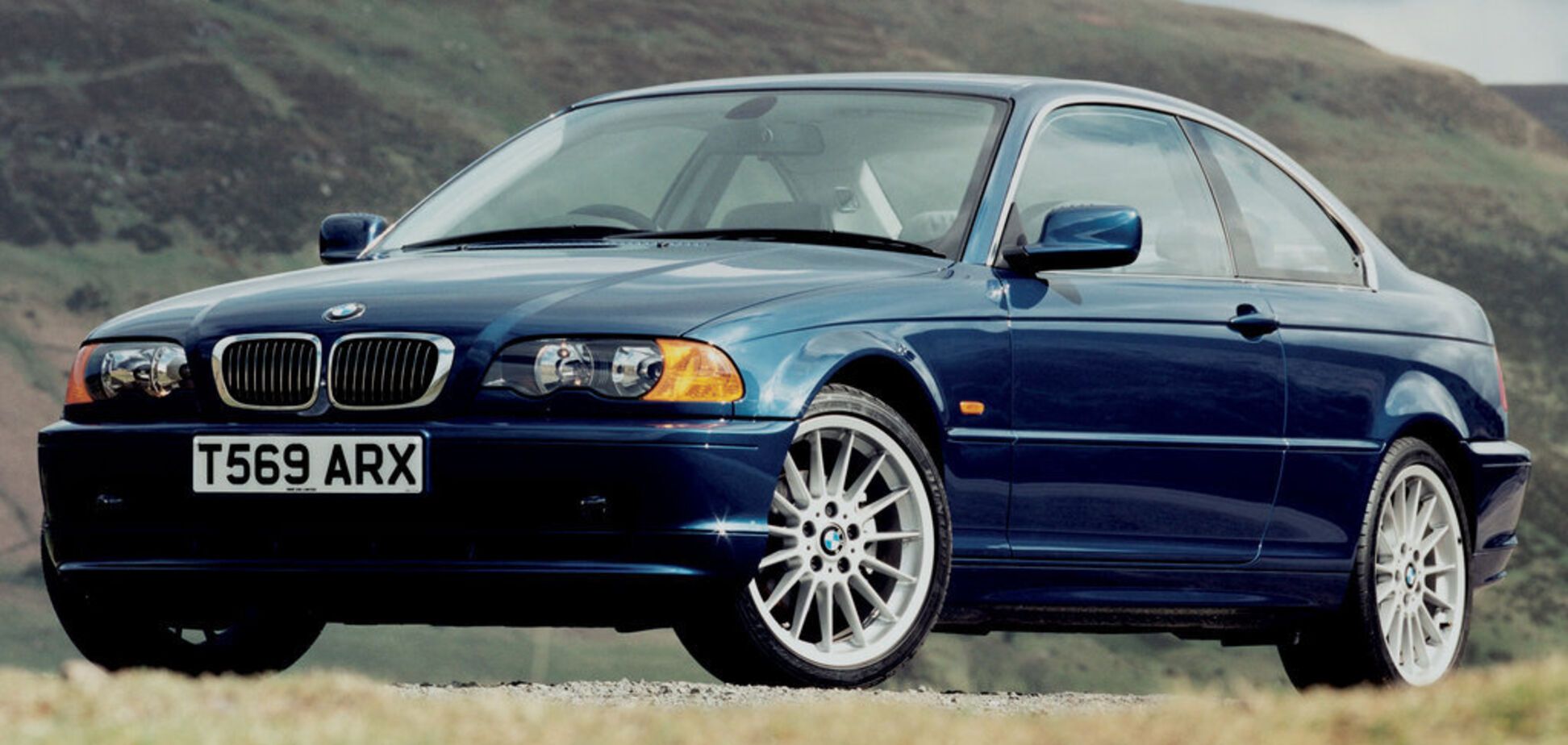 Блогер купив за $500 'живу' BMW і майже відразу зруйнував її