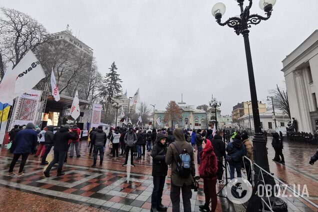Профспілки і бізнес вийшли на протест під Верховною Радою