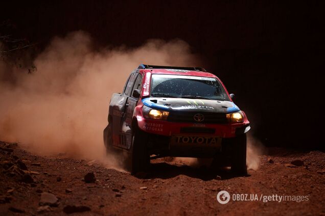 Украинское госпредприятие закупило элитных пикапов на 9 млн грн