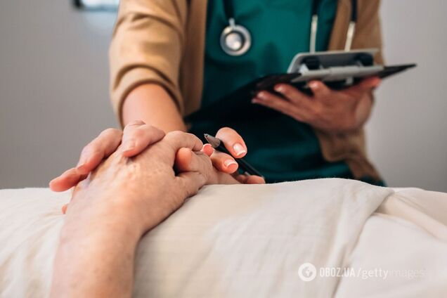 Мужчины умирают от коронавируса чаще женщин