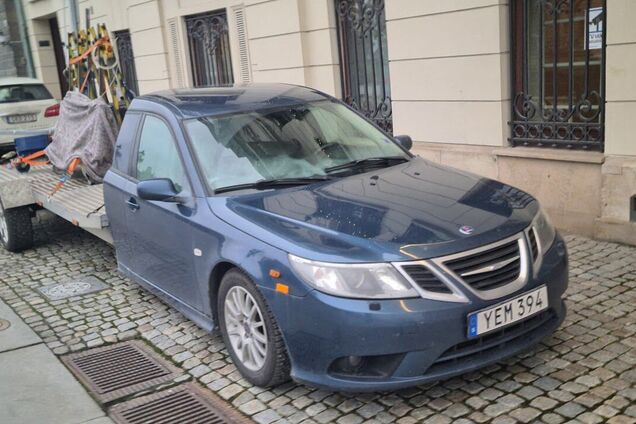 Необычный 6-колесный Saab 9-3 занял место Mercedes S-Class и Audi A8