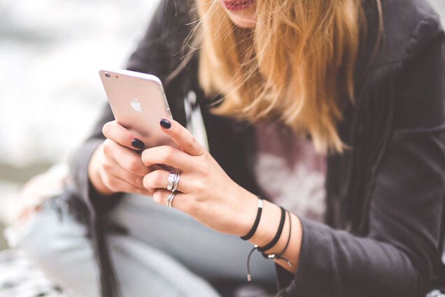 Украинцы тратят миллиарды за услуги мобильных операторов, которые не заказывали