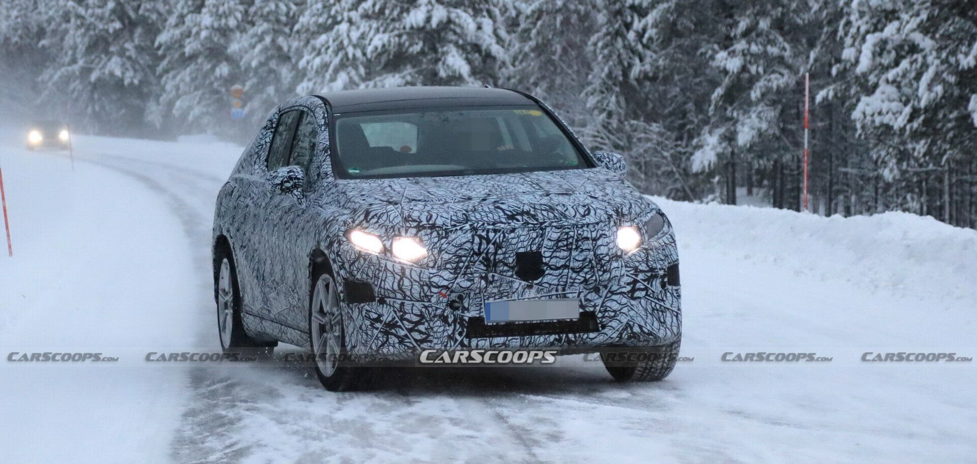 Новий Mercedes-Benz EQS помічено під час зимової сесії тестів