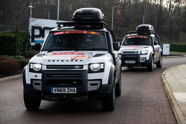 Внедорожники Land Rover отправятся на 'Дакар'