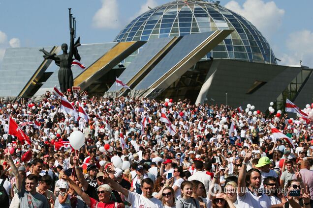 Украина – не Беларусь. Мы дали Януковичу и Путину по зубам