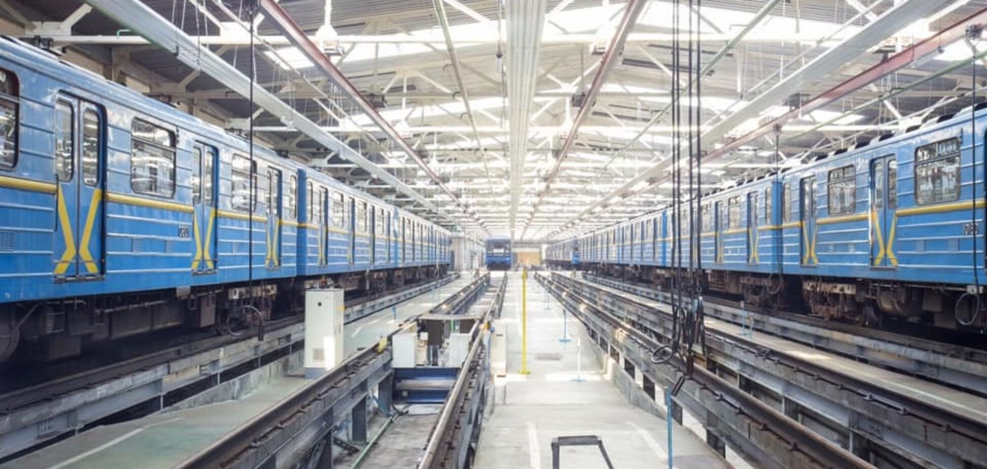 В метро Киева появятся вагоны, между которыми можно будет проходить