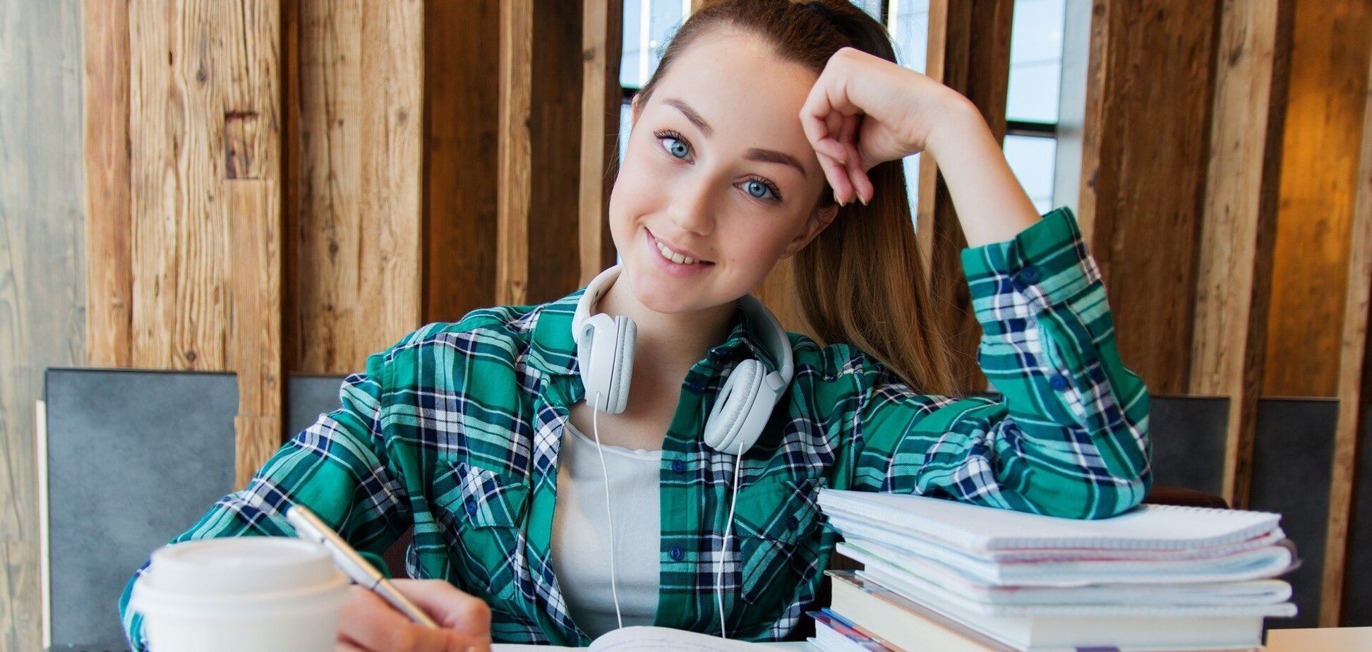 Старшеклассница