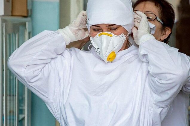 Медики в Киеве будут получать по 5 тысяч гривен надбавки